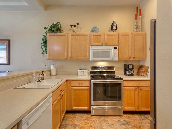 4th image of 315 W Continental Vista Pl