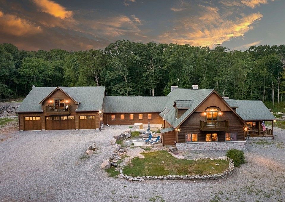 248 Howard Ave Hope, RI, 02831 Apartments for Rent Zillow