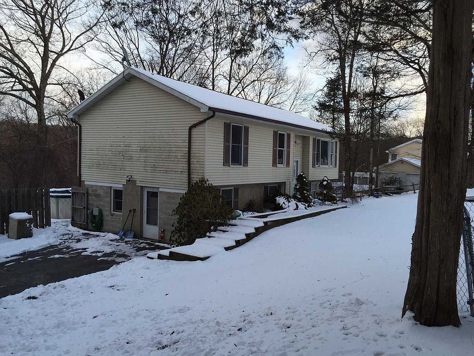 2nd image of 128 Susan Dr