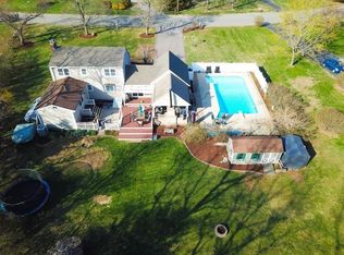5 Colonial Rd, Medway, MA 02053