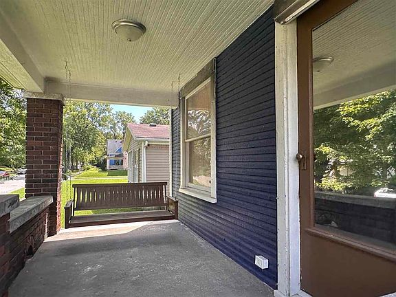 2nd image of 412 N 14th St