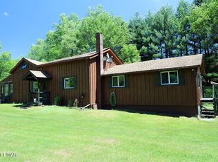 25 Rainbow Trl, Equinunk, PA 18417