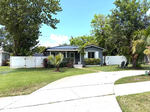 2615 Roosevelt St, Hollywood, FL 33020