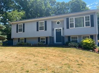 353 Reed Rd, Swansea, MA 02777