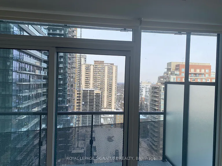 117 Broadway Ave #1407 — Photo 8