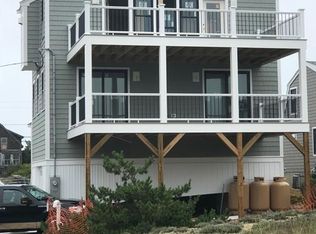 3 H St, Newburyport, MA 01950