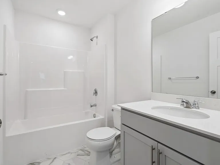 13644 Busch Ln — Photo 16