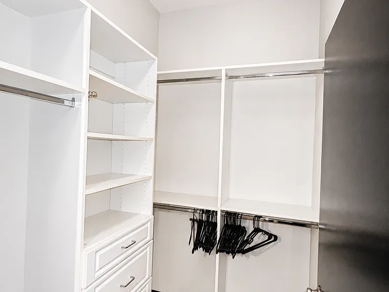 5300 Peachtree Rd #3202 — Photo 22