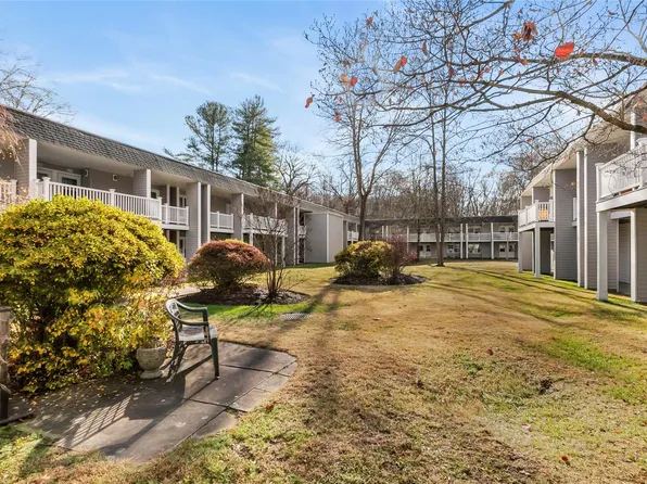 10 Wild Oaks Road #124, Goldens Bridge, NY 10526