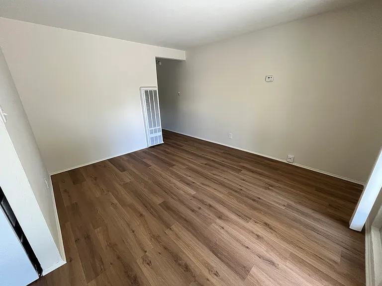 Living room with gag heater: Large 1 BR (downstairs)