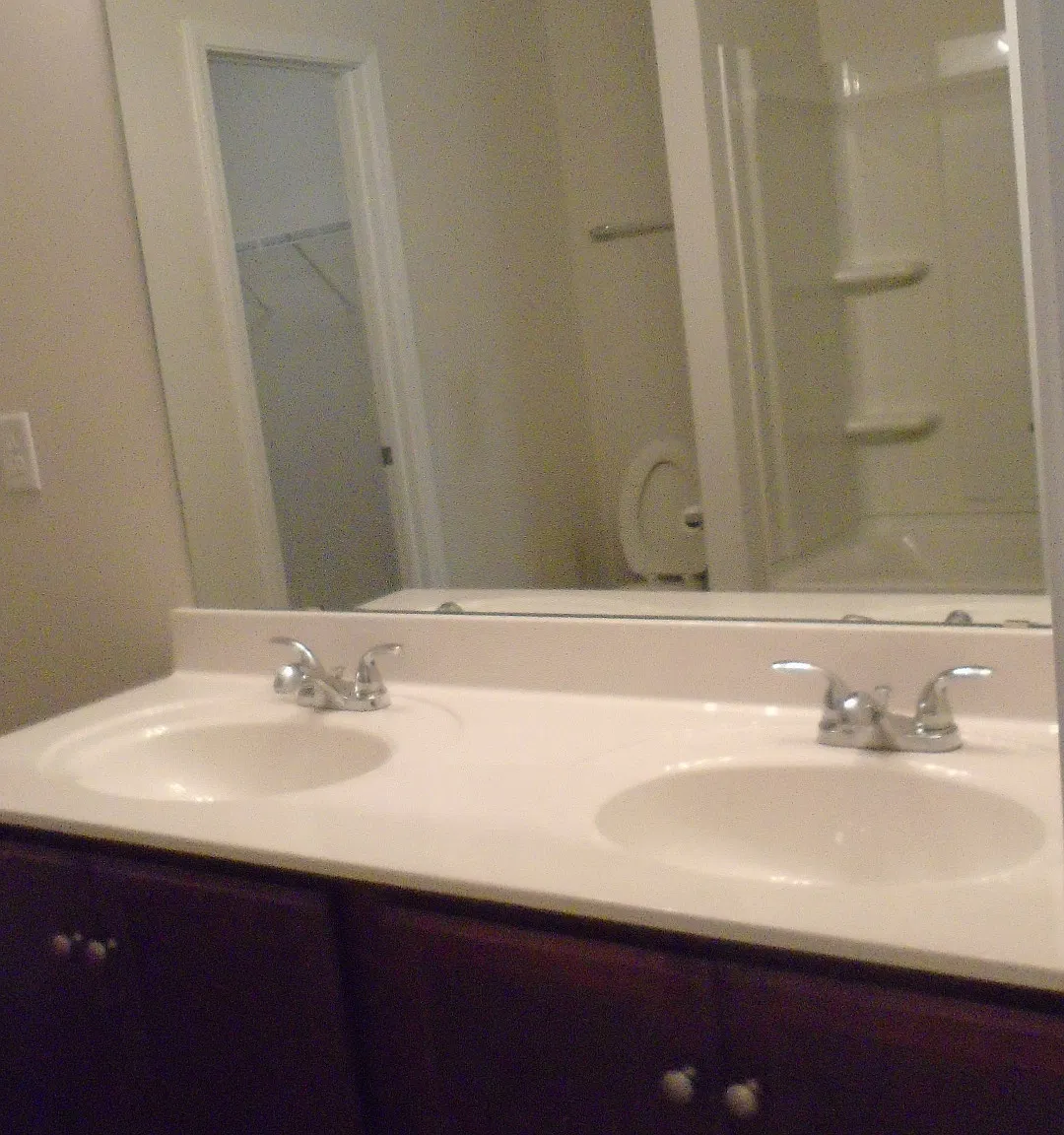 3 bed, 2.5 bath, $1,600 — Photo 3