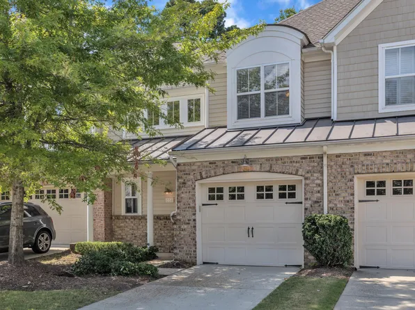 1058 Kingston Grove Dr, Cary, NC 27519