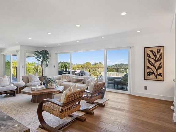 4th image of 105 Oak Ridge Road