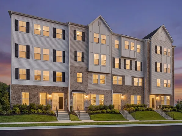 19566 Village Walk Dr, Montgomery Village, MD 20886