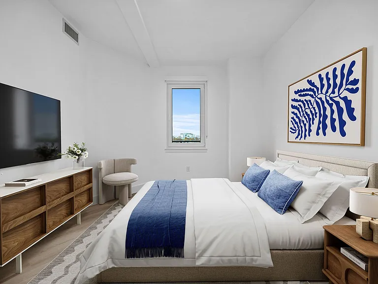 Verge Residences — Photo 11