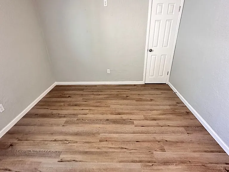 2120 La Veta Dr NE — Photo 37
