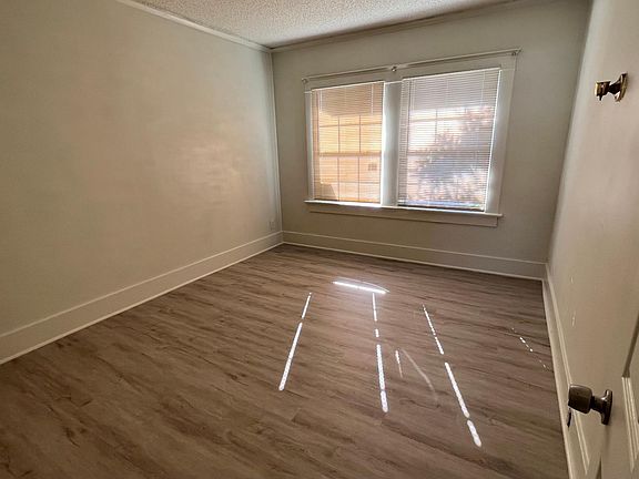 4th image of 303 S Ynez Ave