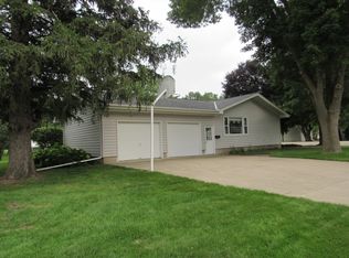 204 7th St NE, Fulda, MN 56131