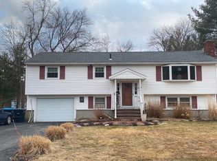 43 Matthias St, Salem, NH 03079