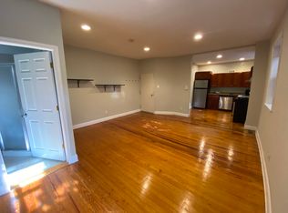 210 Christian St #1R, Philadelphia, PA 19147