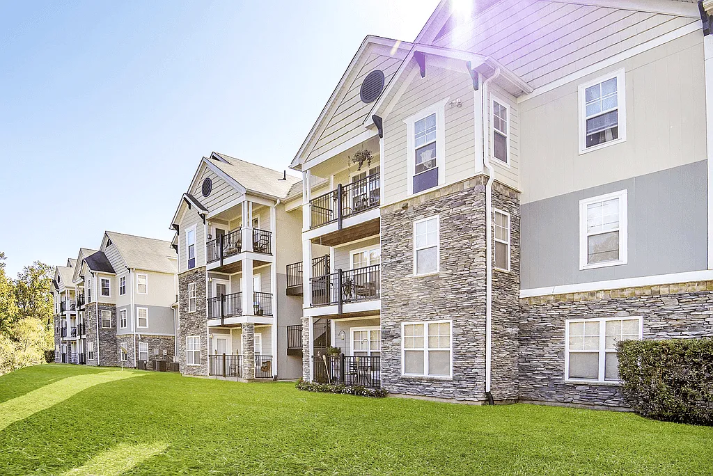 Overlooke at Simms Creek Apartments — Photo 4