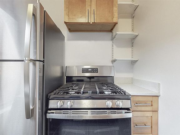 5th image of 9752 75th Street #B41