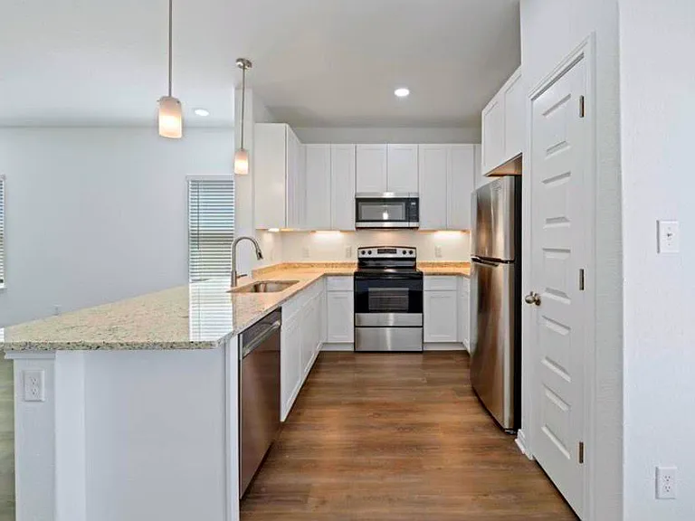 6014 Shashi Pl #103-104 — Photo 7