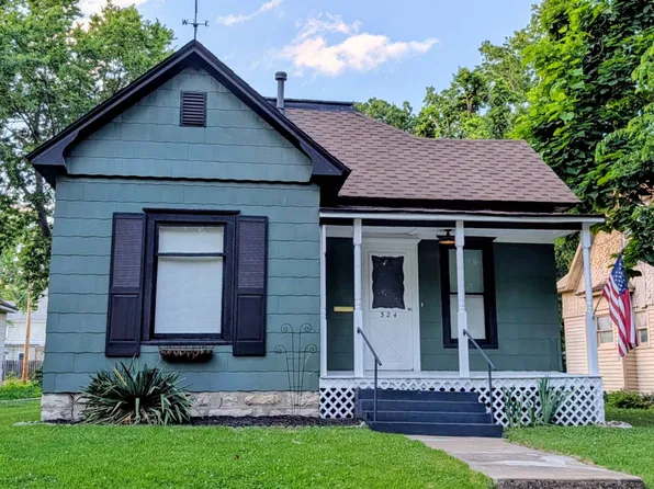 324 W 6th St, Chanute, KS 66720
