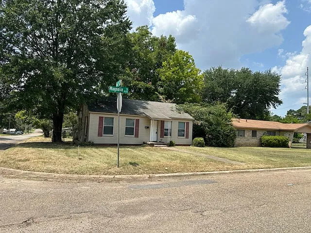 4101 Magnolia St — Photo 1