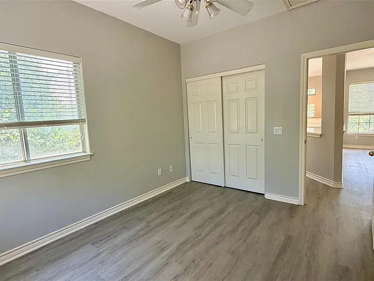 9904 Mariah Cv — Photo 30