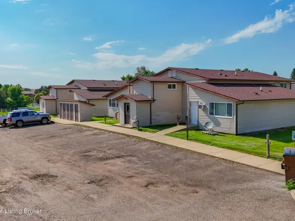 712 5th Ave SW, Dickinson, ND 58601