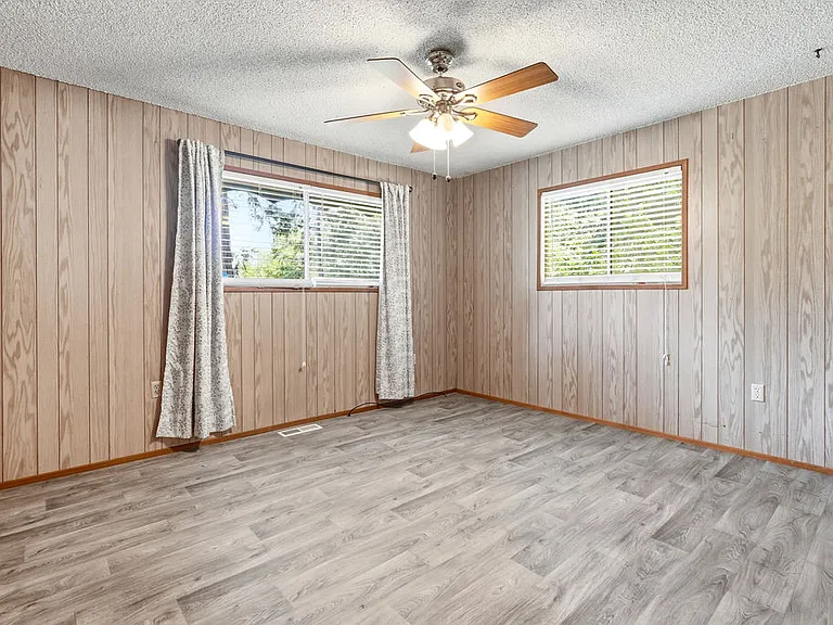 1168 Jungfrau Dr — Photo 11