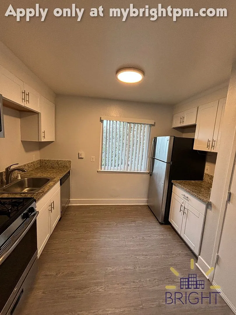Sutter Crossing Apartments — Photo 2