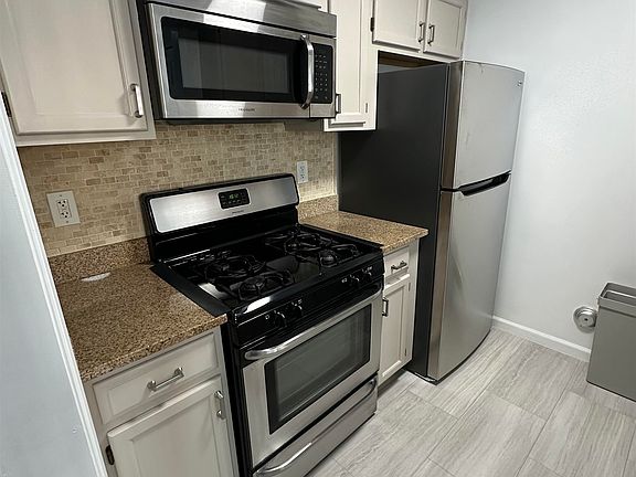 5th image of 21 Buttonwood St