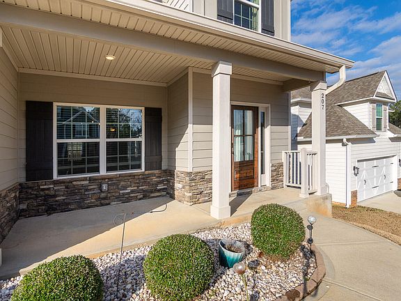 3rd image of 207 Palisade Rdg