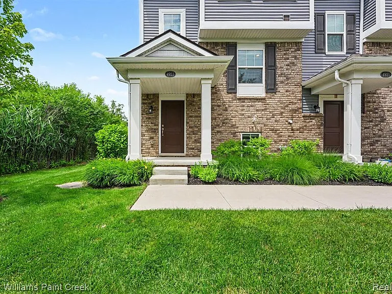 4923 Treeside Ln — Photo 2