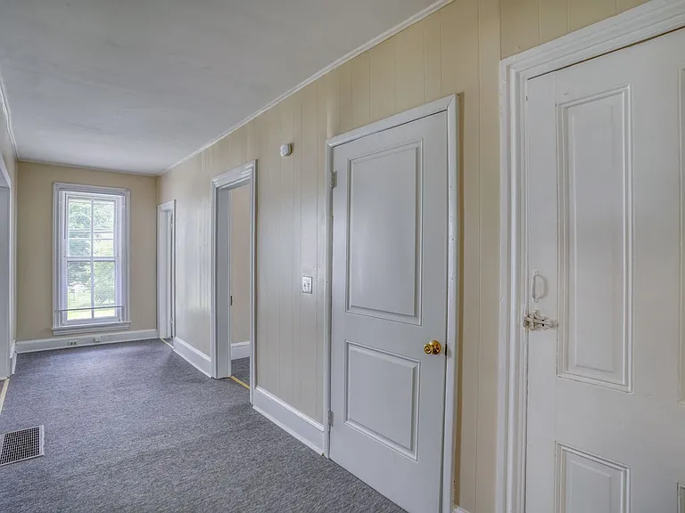 132 W Mount Vernon St — Photo 11