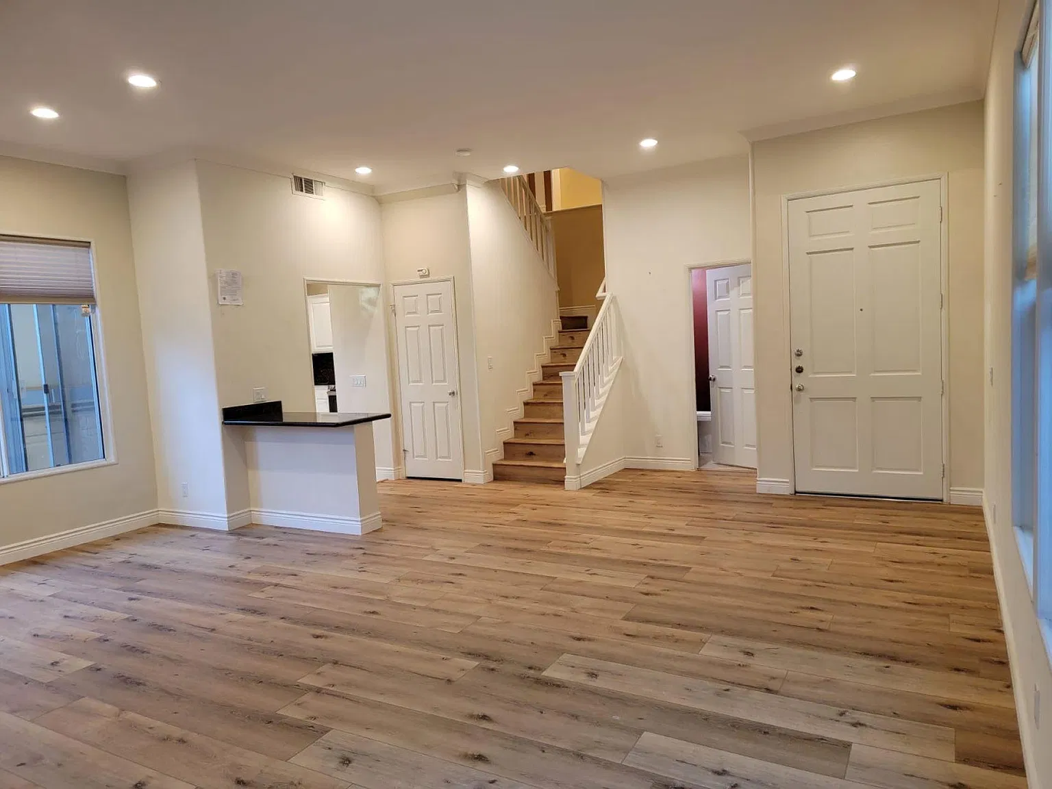 3 bed, 2.5 bath, 2000 sqft, $4,600 — Photo 4