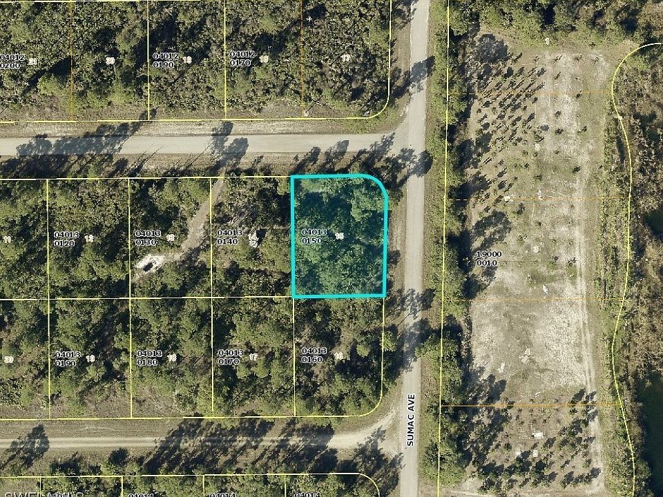 2nd image of 1072 Cresthaven St