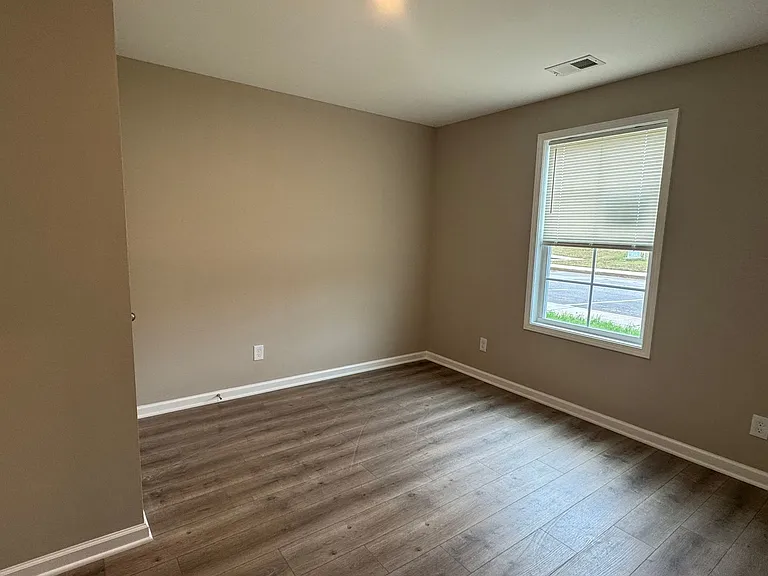 211 Mountaindale Dr — Photo 5