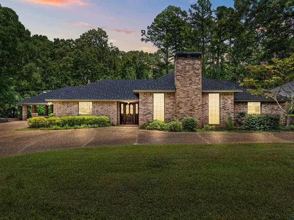 916 Bergstrom Pl, Marshall, TX 75672