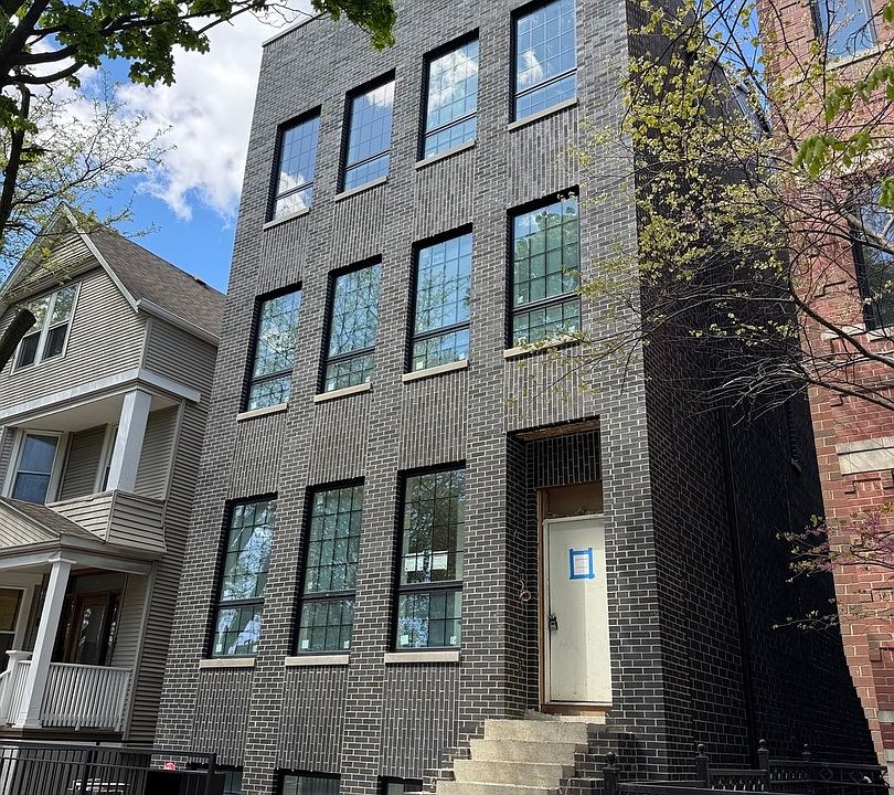2nd image of 3820 N Damen Ave #Ch