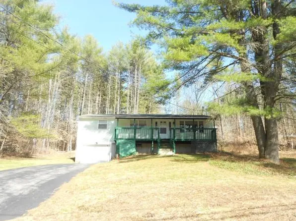 52 Sinclair Hill Rd, New Hampton, NH 03256