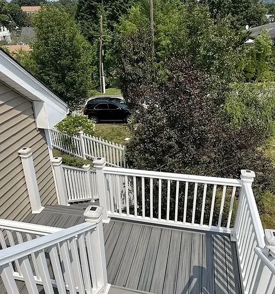 158 Houghton St #B — Photo 4