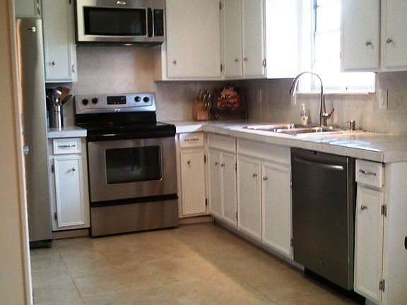 2nd image of 233 Rosine St