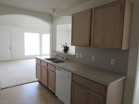 3rd image of 12906 Maile Park Dr