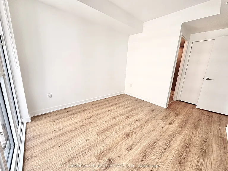 634 Church St #3401 — Photo 8
