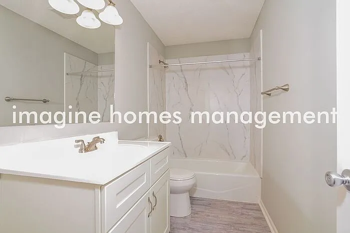 10948 Fillmore St NE — Photo 10