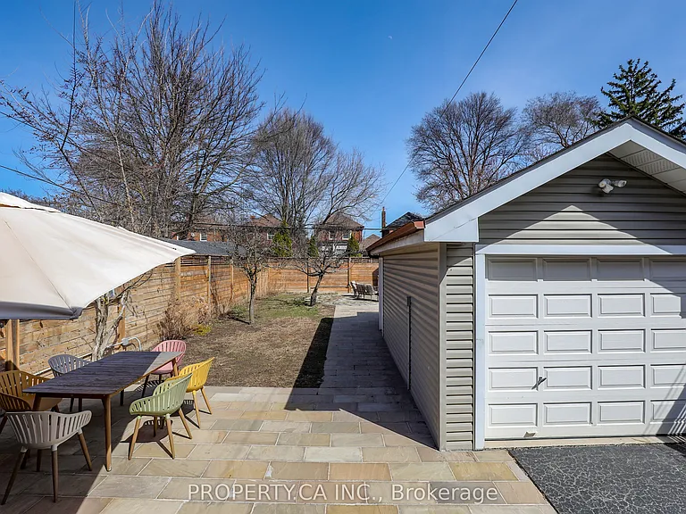 135 Cadorna Ave — Photo 35