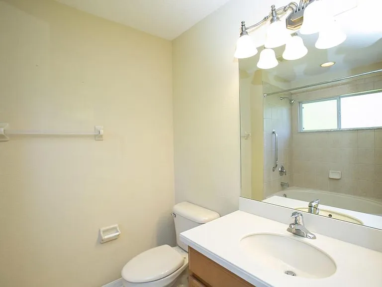 11919 Castine St — Photo 13